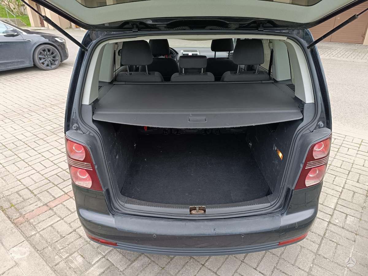 Volkswagen Touran 2007 — photo 13
