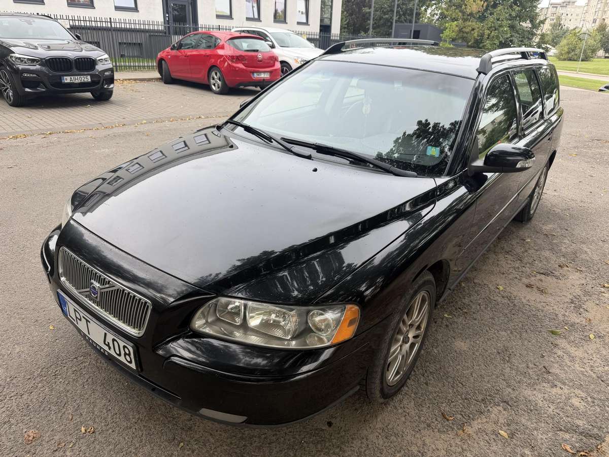 Volvo V70 2006 — салон
