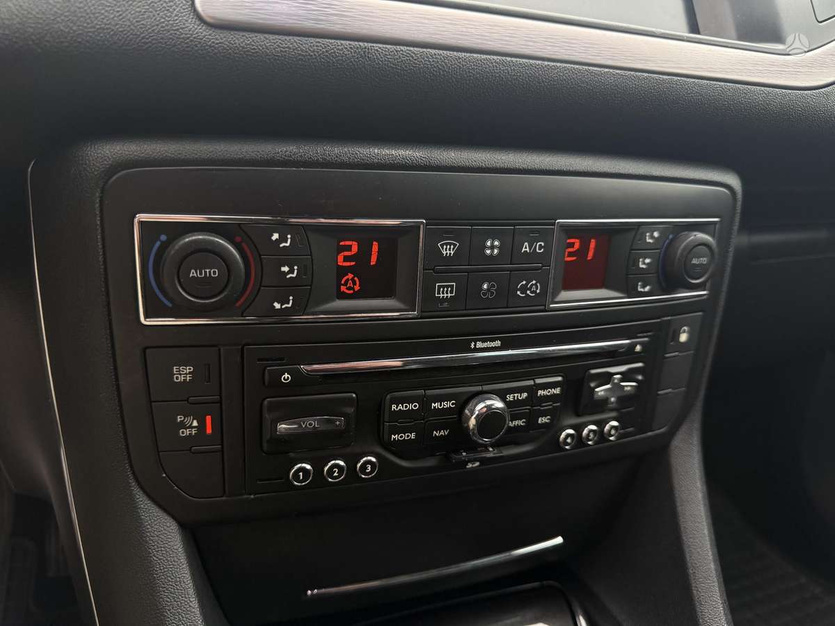 Citroen C5 2008 — photo 12