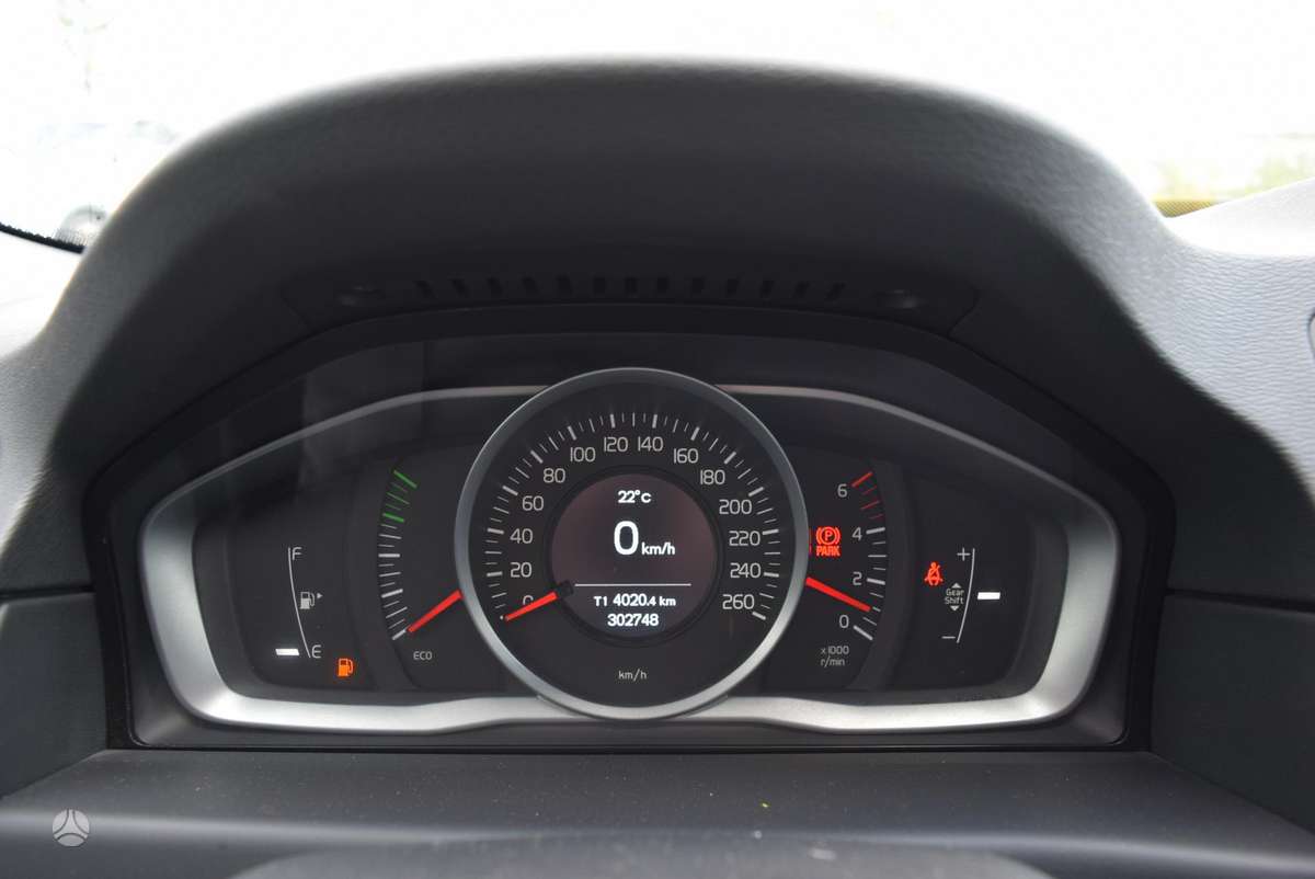 Volvo V70 2014 — photo 16