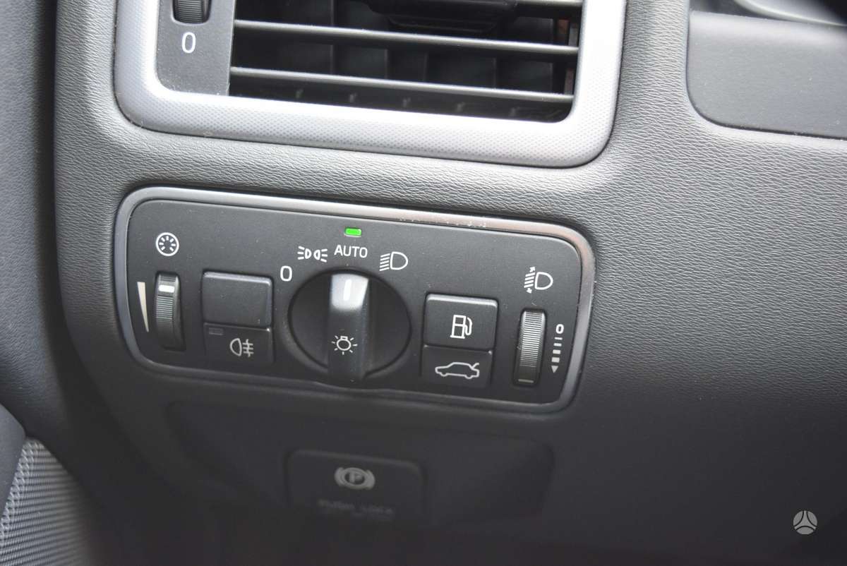 Volvo V70 2014 — photo 19