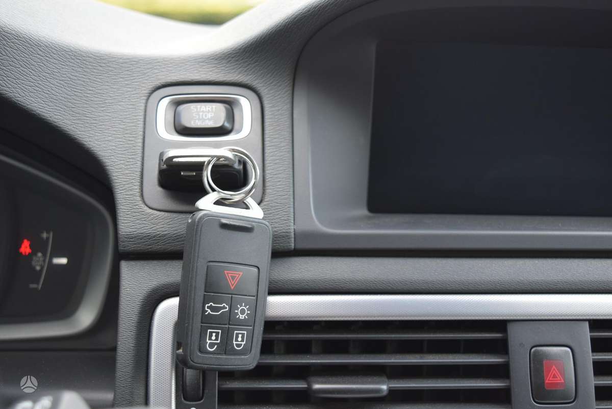 Volvo V70 2014 — photo 20