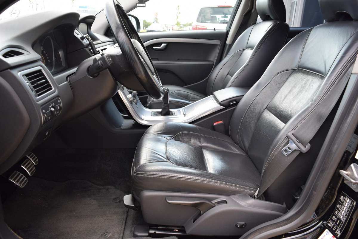 Volvo V70 2014 — photo 9