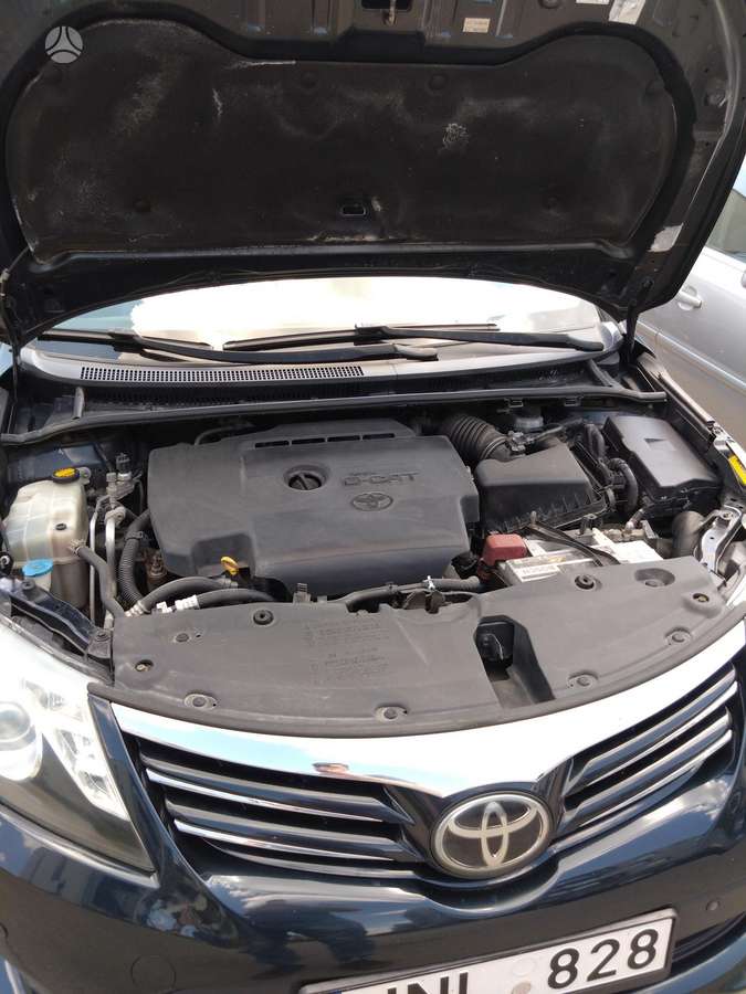 Toyota Avensis 2012 — photo 20