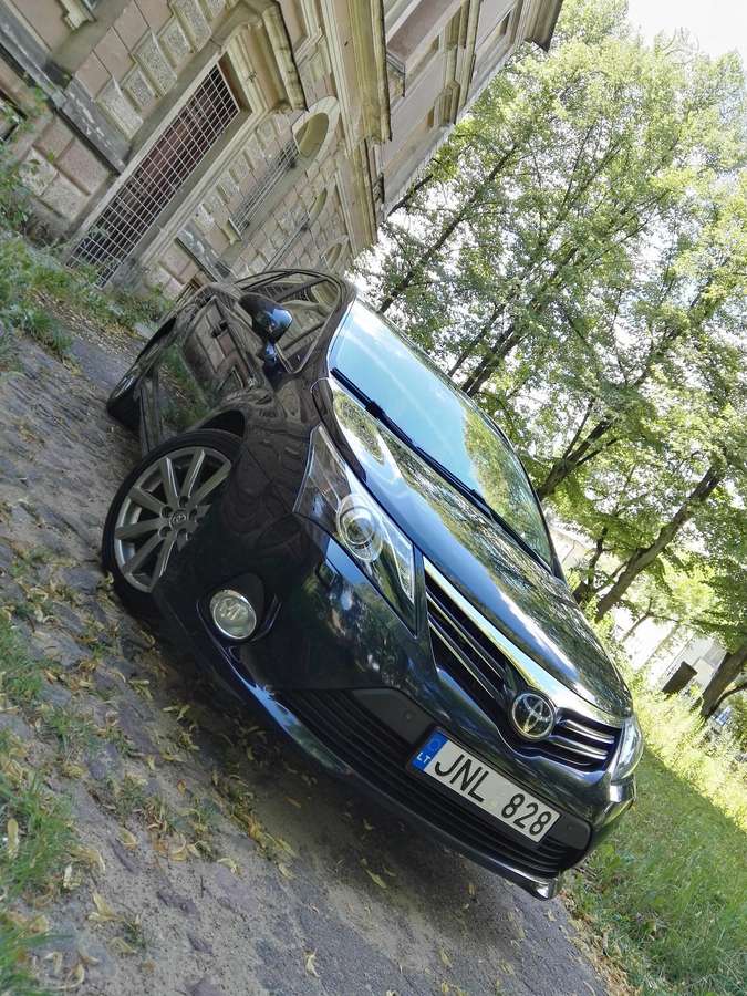 Toyota Avensis 2012 — engine 2231 cm³, 150 HP (110kW)
