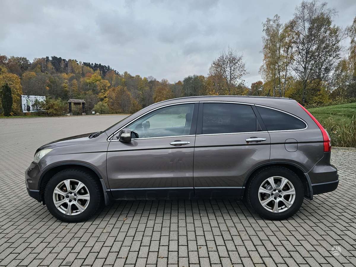 Honda CR-V 2010 — engine 2199 cm³, 150 HP (110kW)