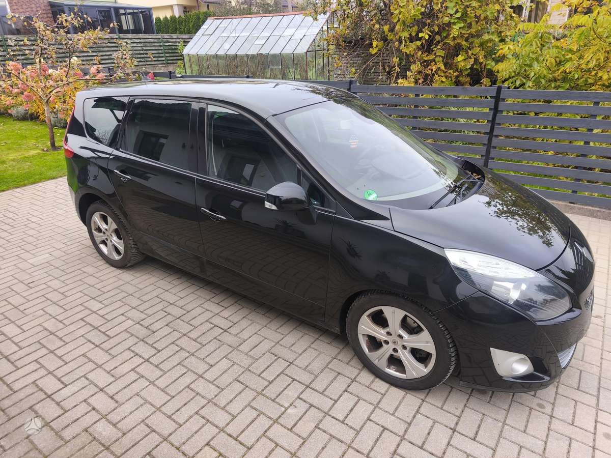 Renault Grand 2011 — engine 1995 cm³, 150 HP (110kW)