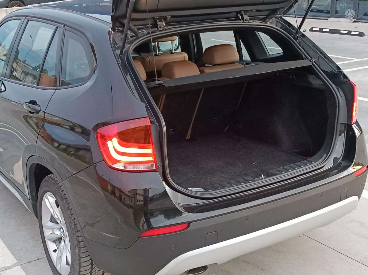 BMW X1 2010 — фото 11