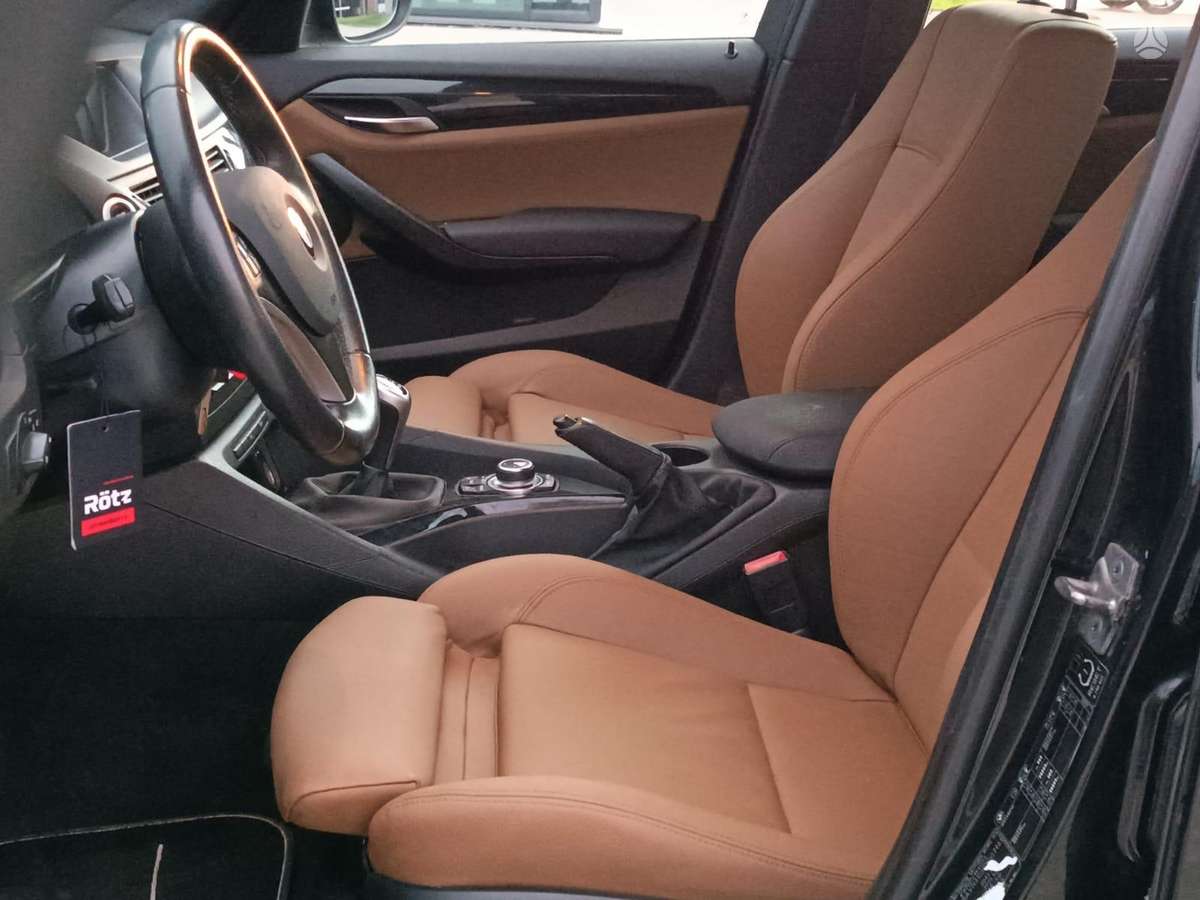 BMW X1 2010 — фото 15