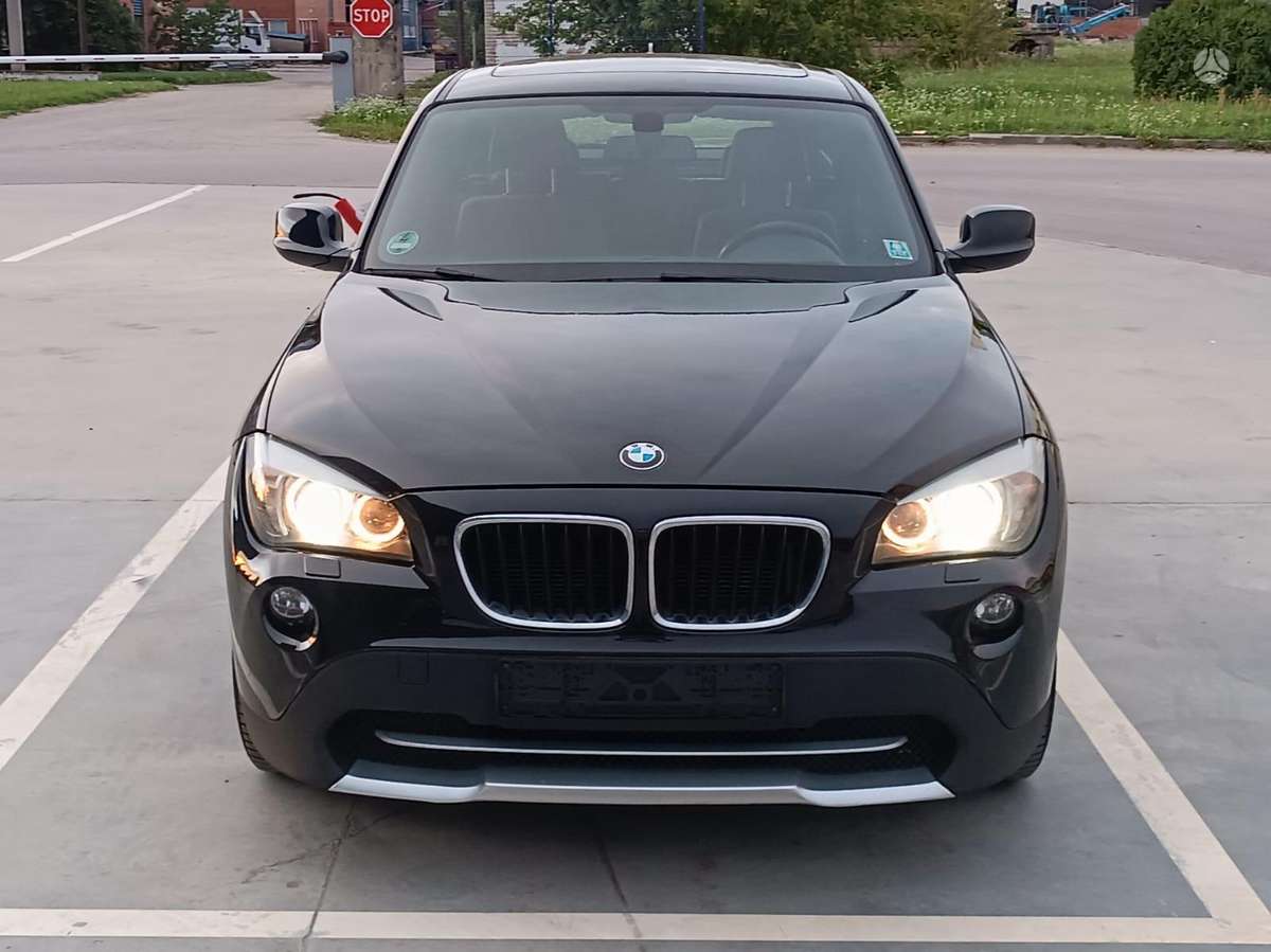 BMW X1 2010 — вигляд ззаду