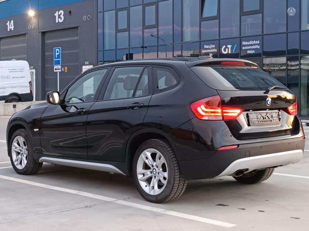 BMW X1 2010 — фото 8