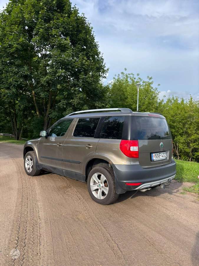 Skoda Yeti 2011 — interior