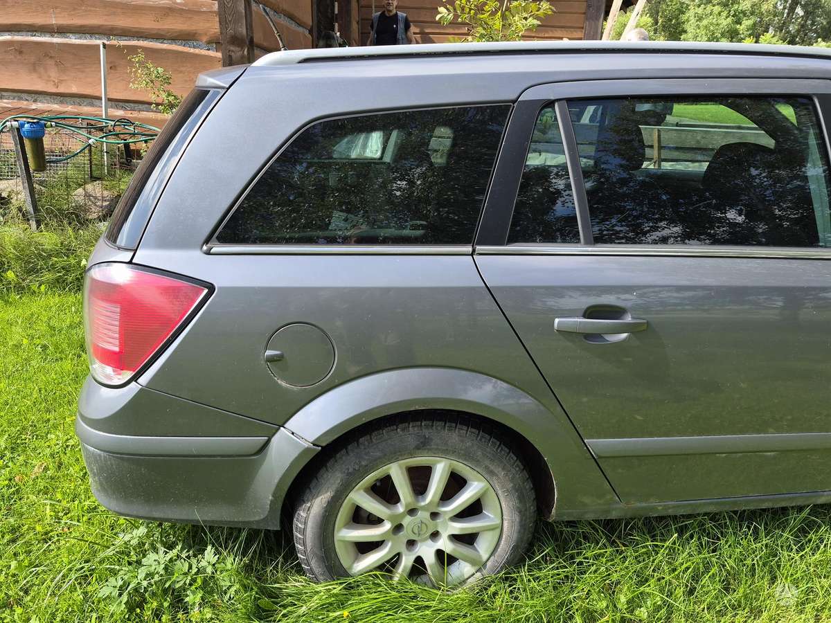 Opel Astra 2005 — engine 1686 cm³, 101 HP (74kW)