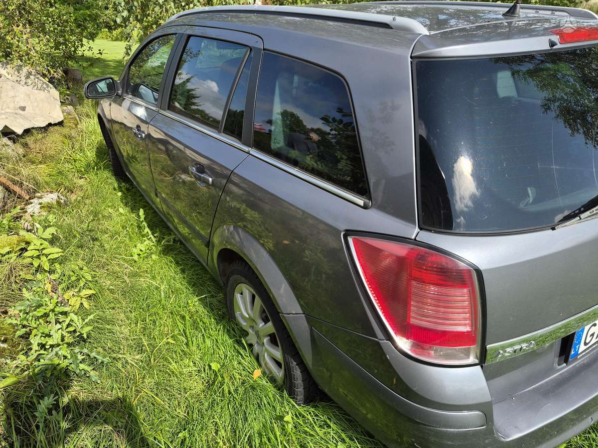 Opel Astra 2005 — photo 7