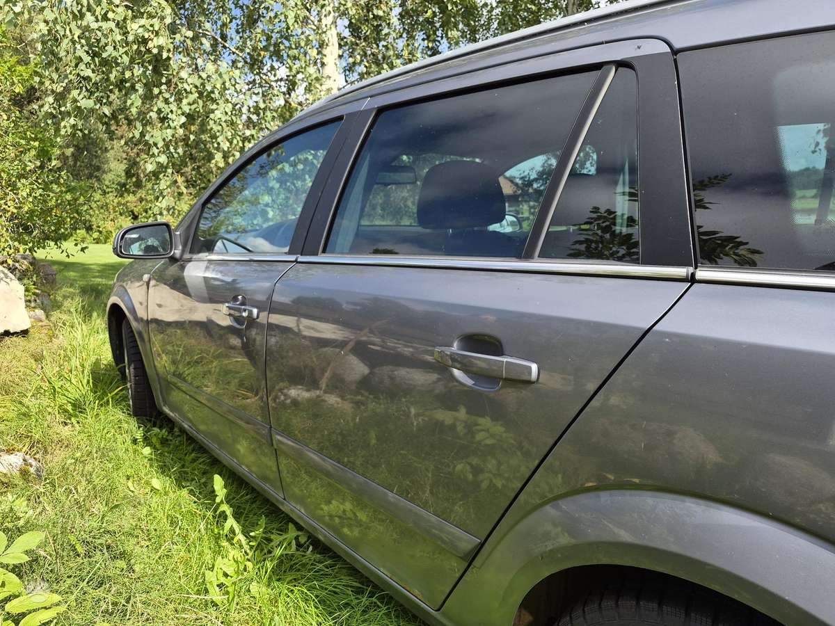 Opel Astra 2005 — photo 8