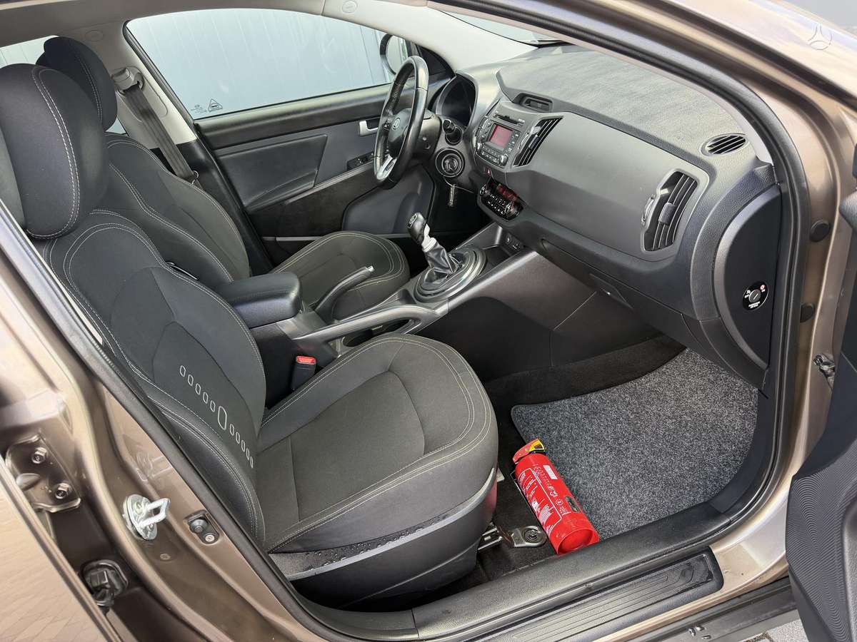 Kia Sportage 2011 — photo 12