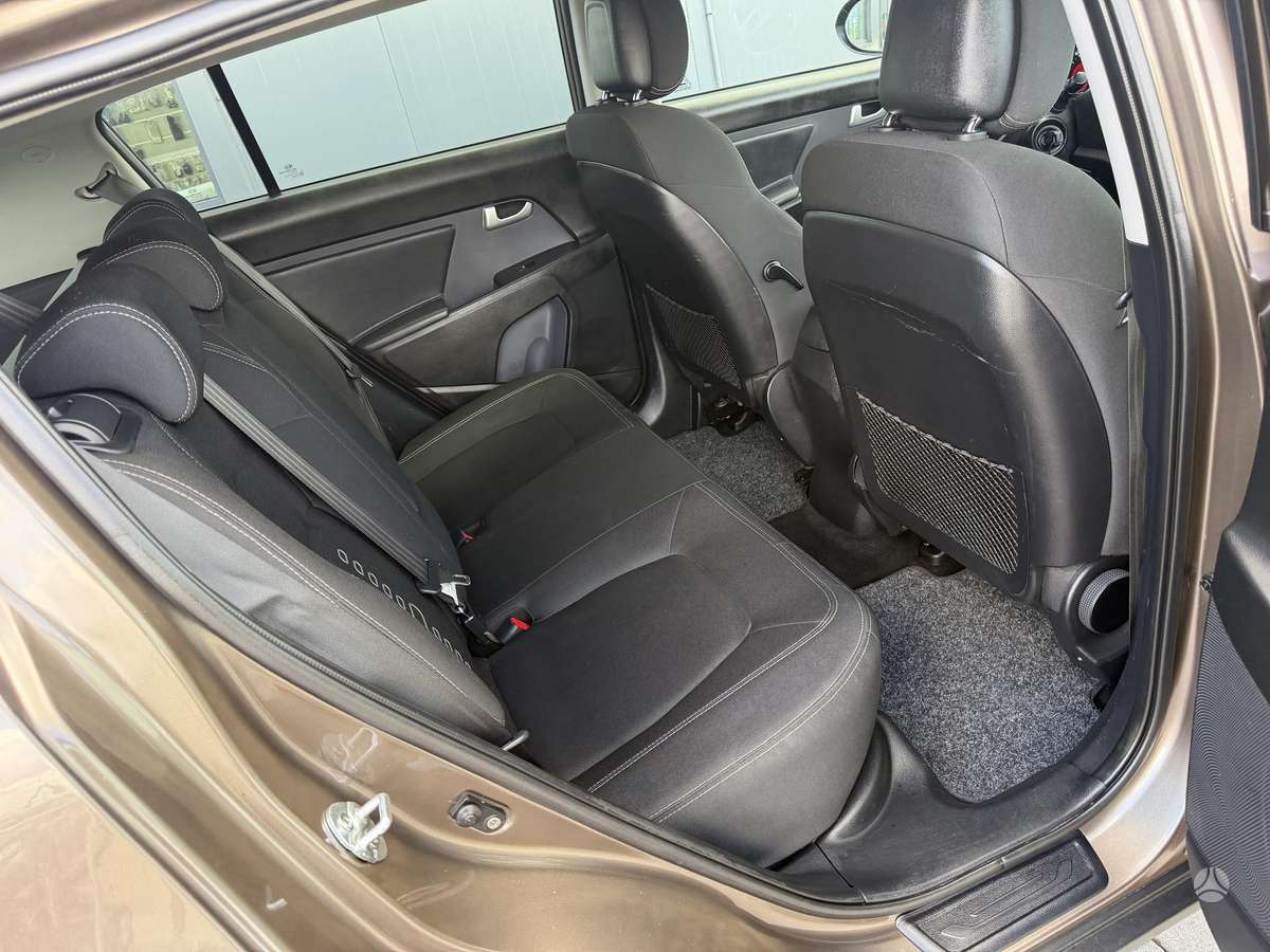 Kia Sportage 2011 — photo 15