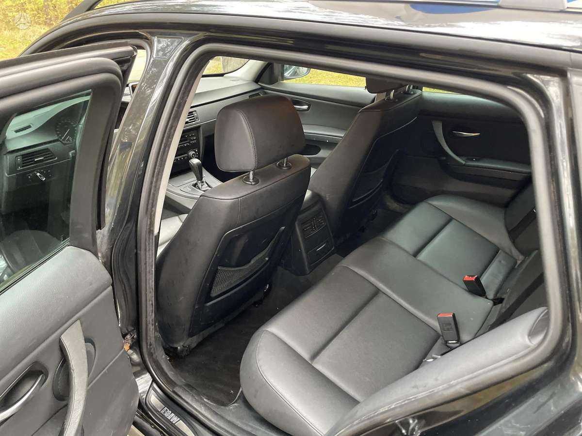 BMW 318 2008 — photo 10
