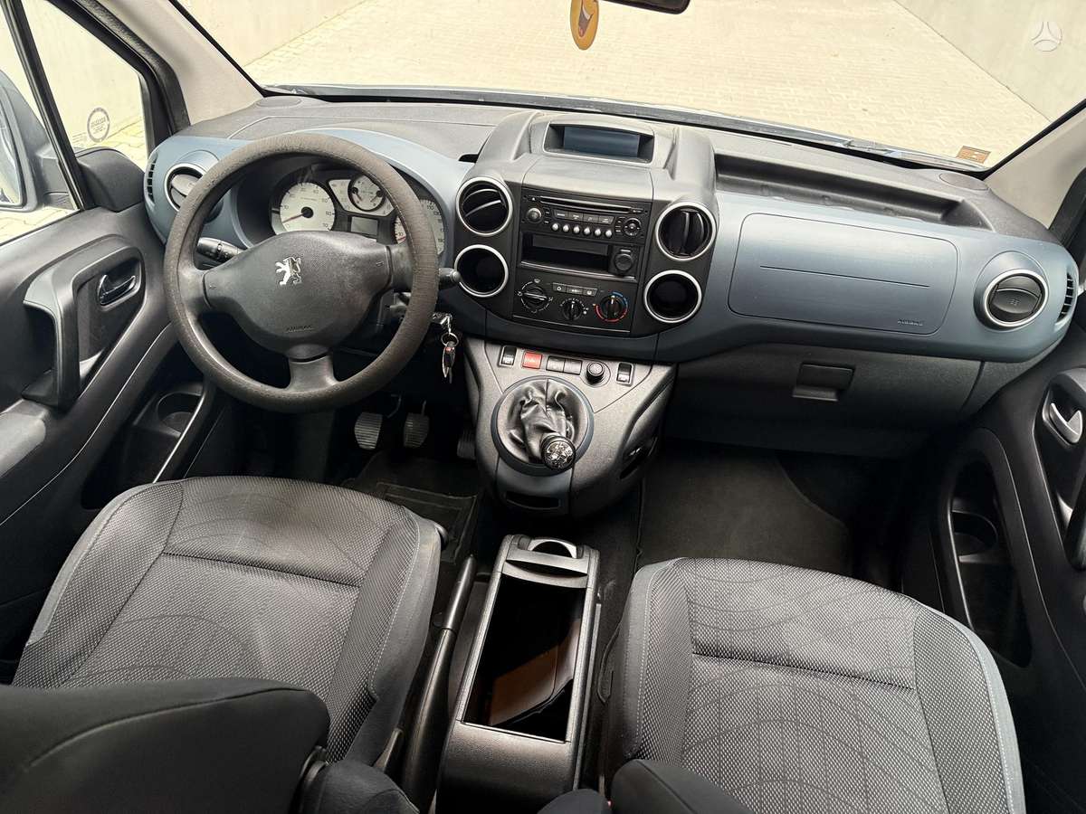 Peugeot Partner 2012 — photo 15
