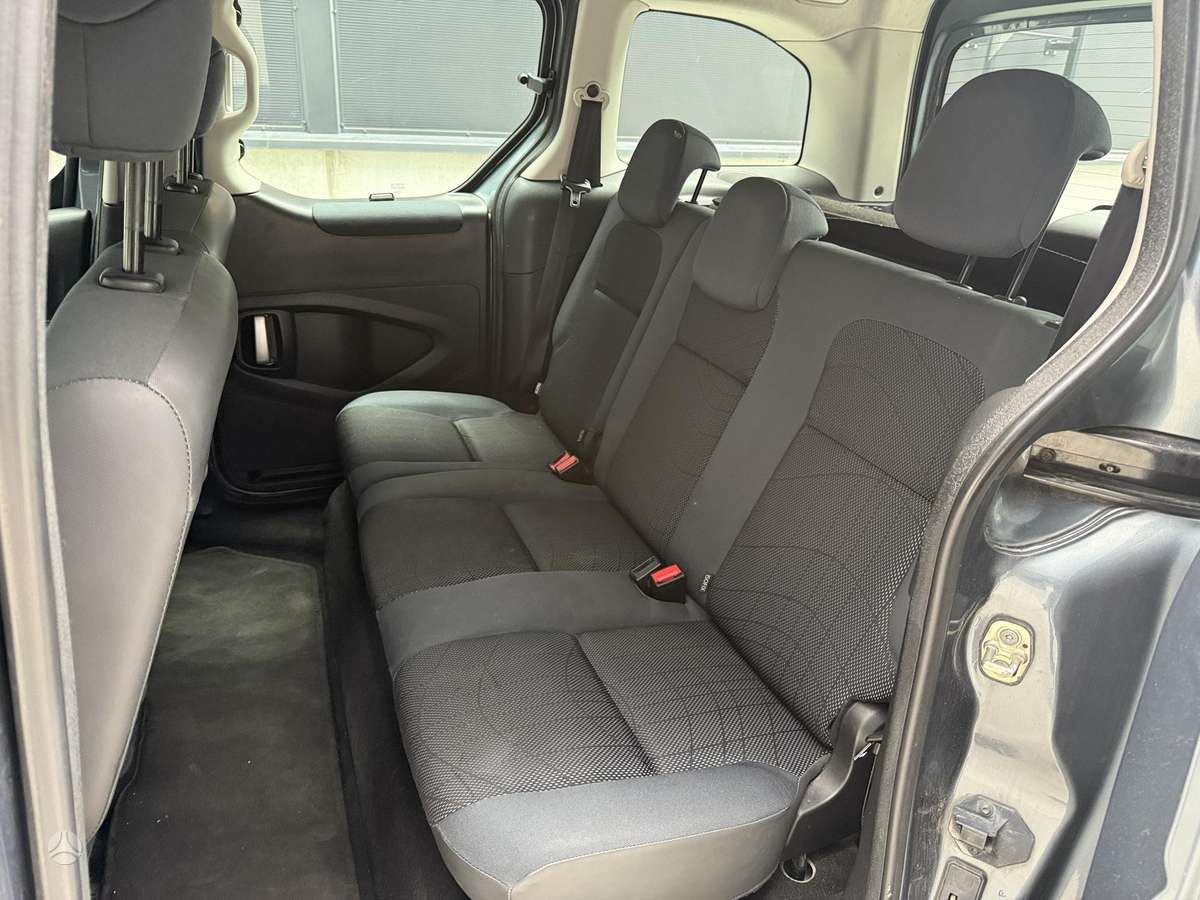 Peugeot Partner 2012 — photo 17