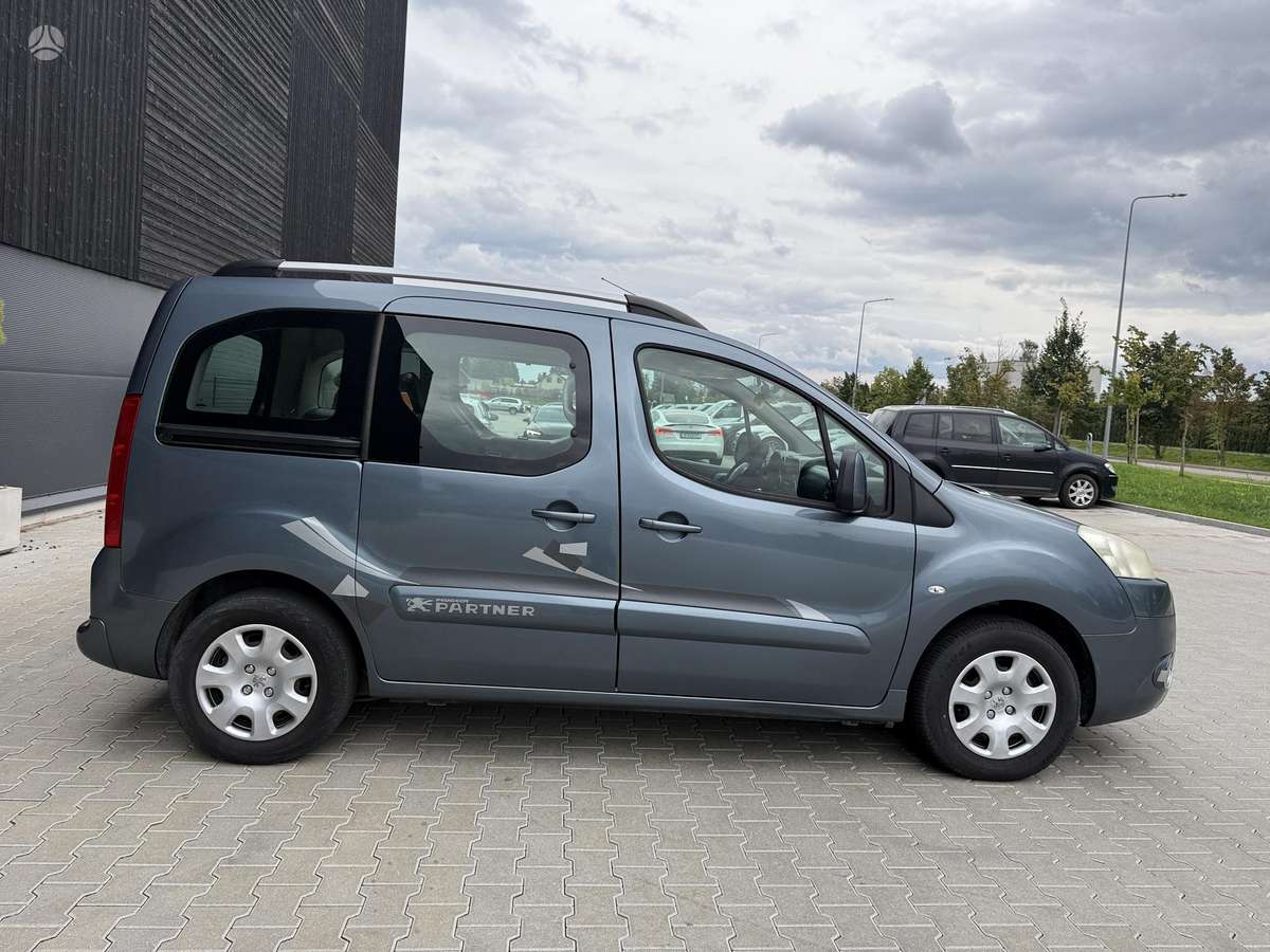 Peugeot Partner 2012 — engine 1560 cm³