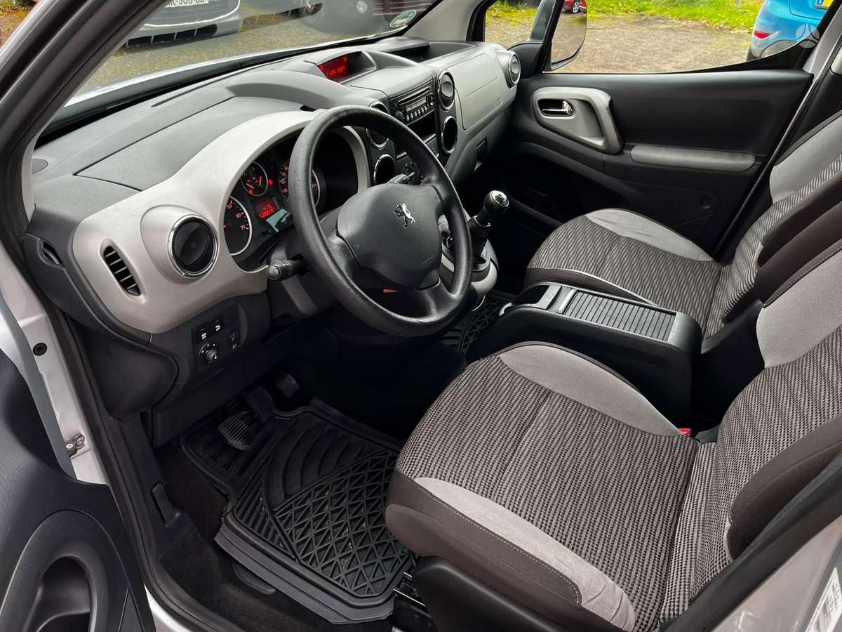 Peugeot Partner 2010 — photo 11