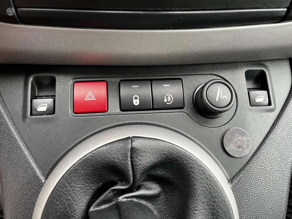 Peugeot Partner 2010 — photo 19