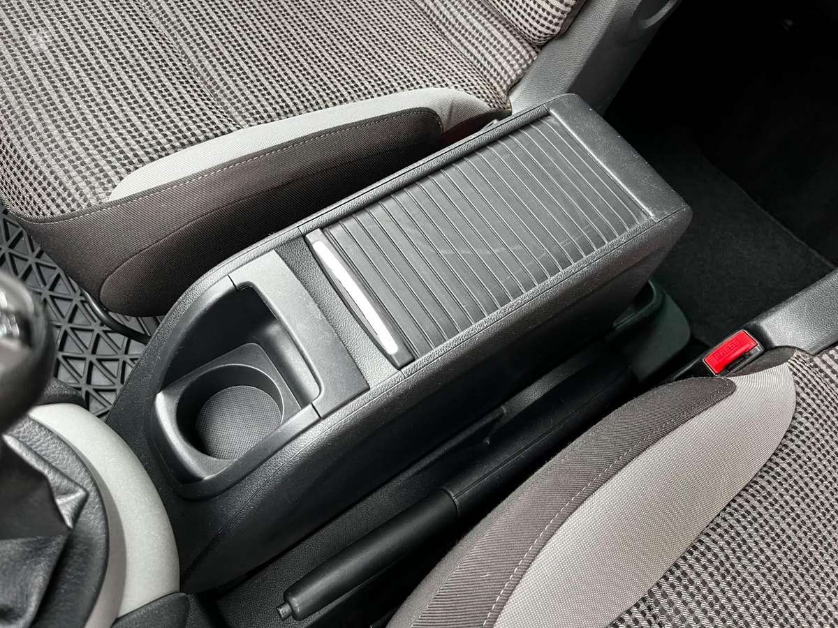 Peugeot Partner 2010 — photo 21