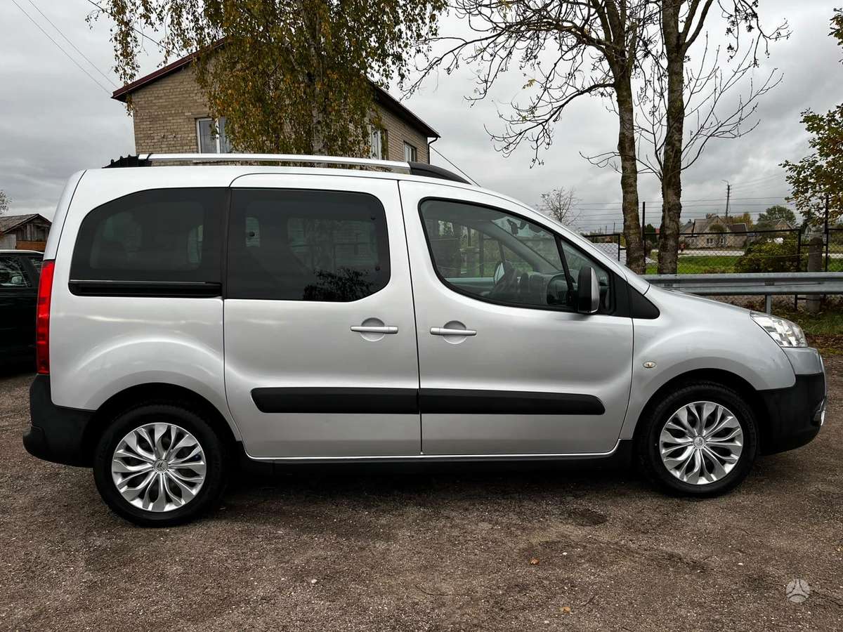 Peugeot Partner 2010 — photo 7