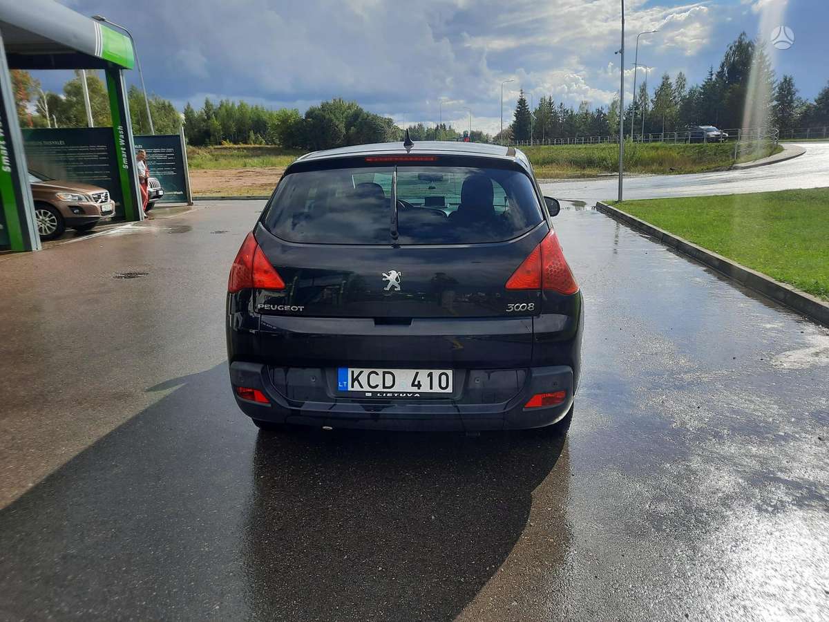 Peugeot 3008 2012 — interior