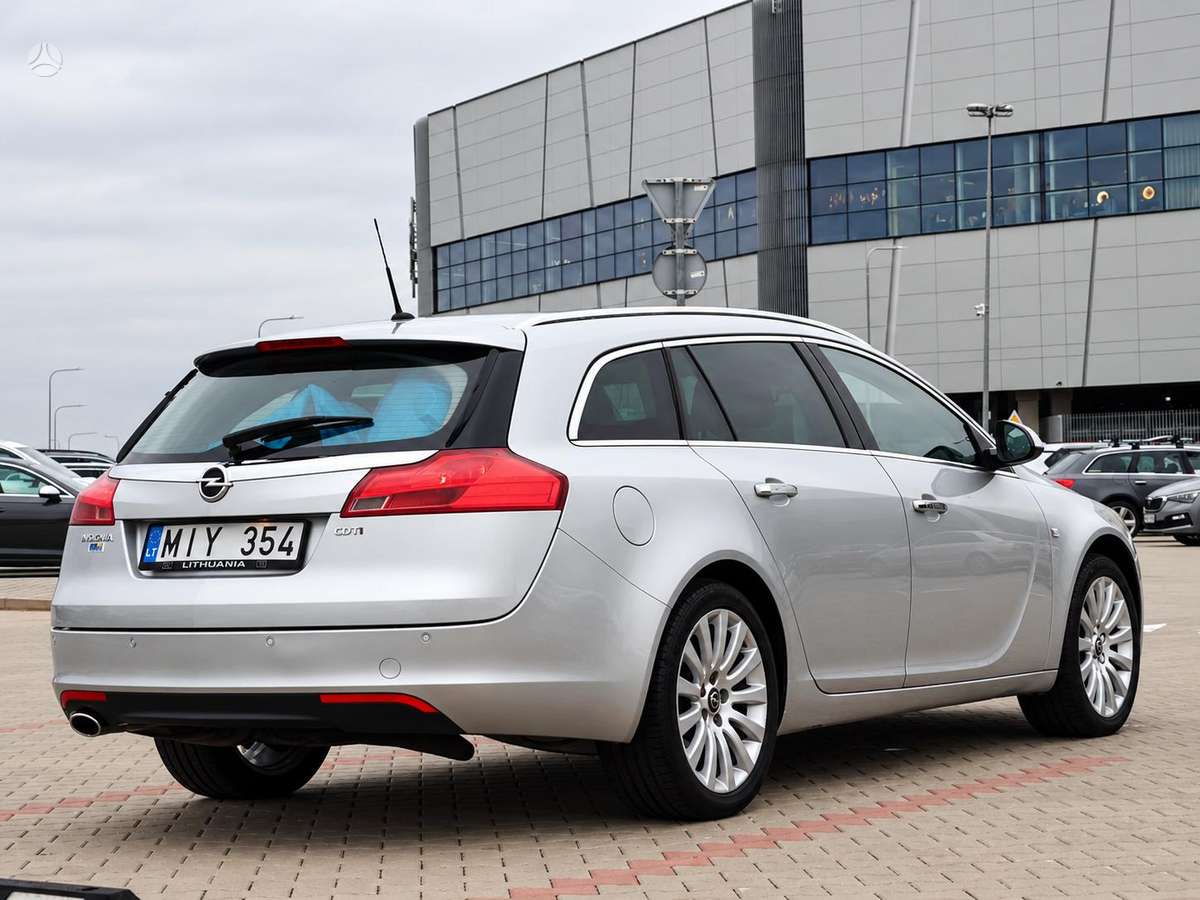 Opel Insignia 2010 — photo 5