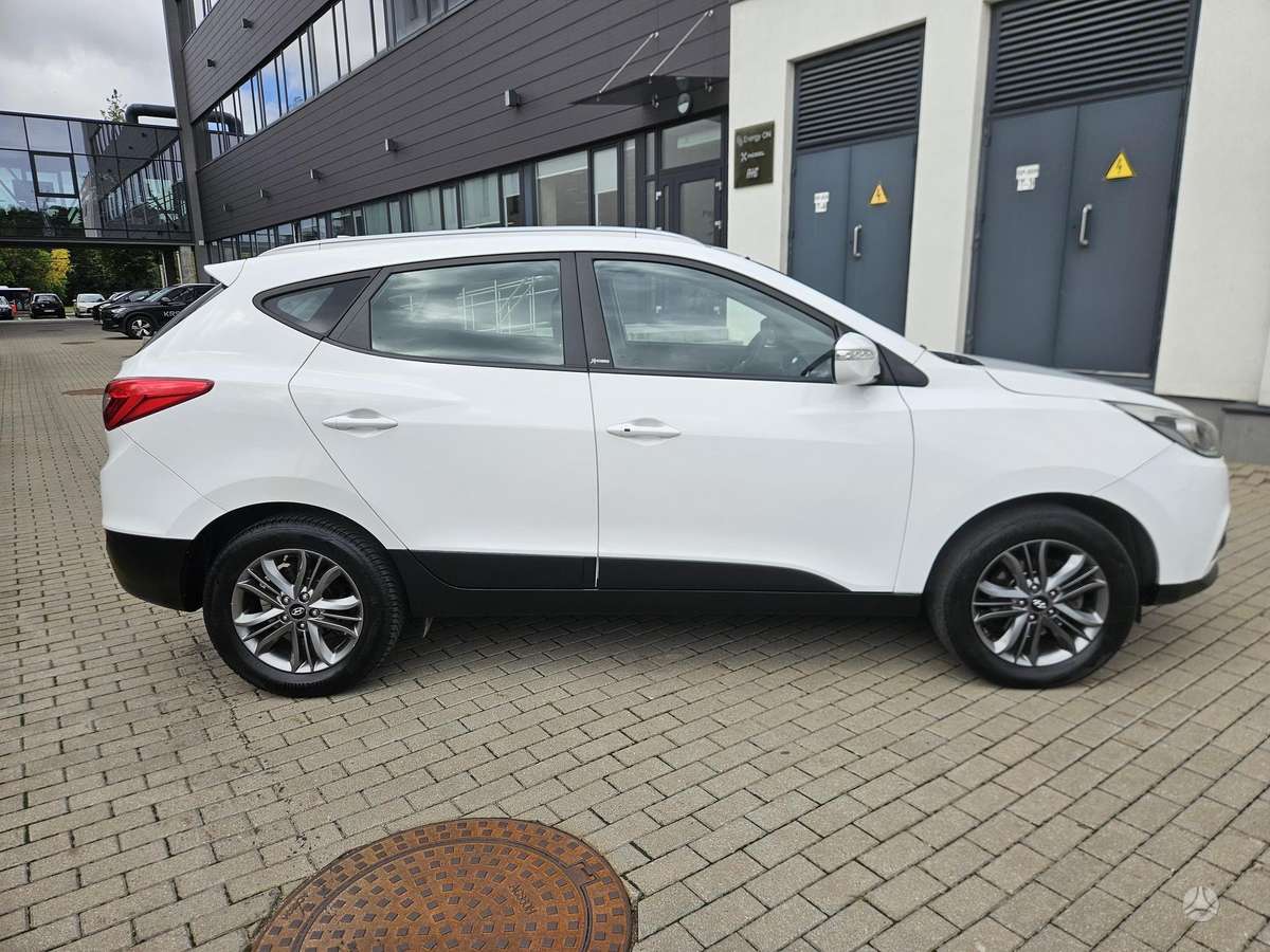 Hyundai ix35 2015 — photo 11