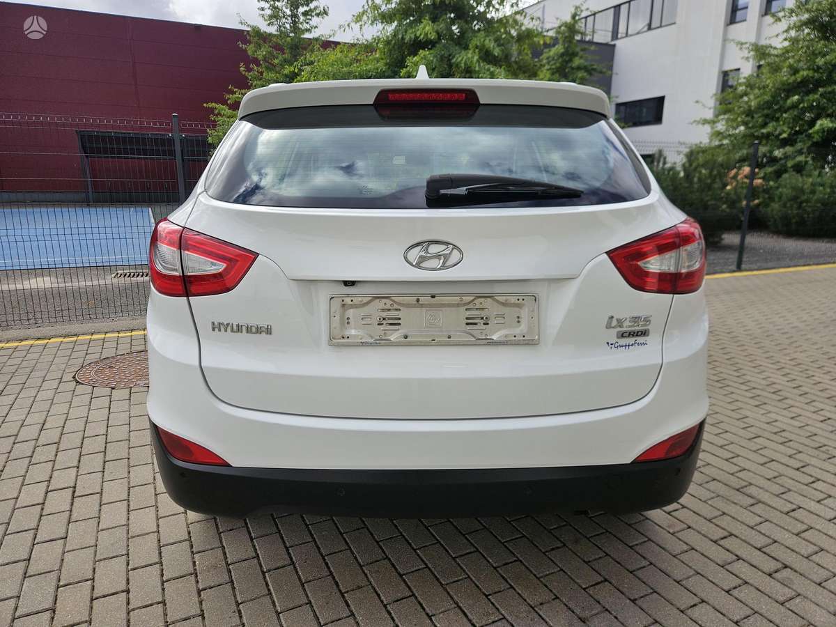 Hyundai ix35 2015 — photo 17