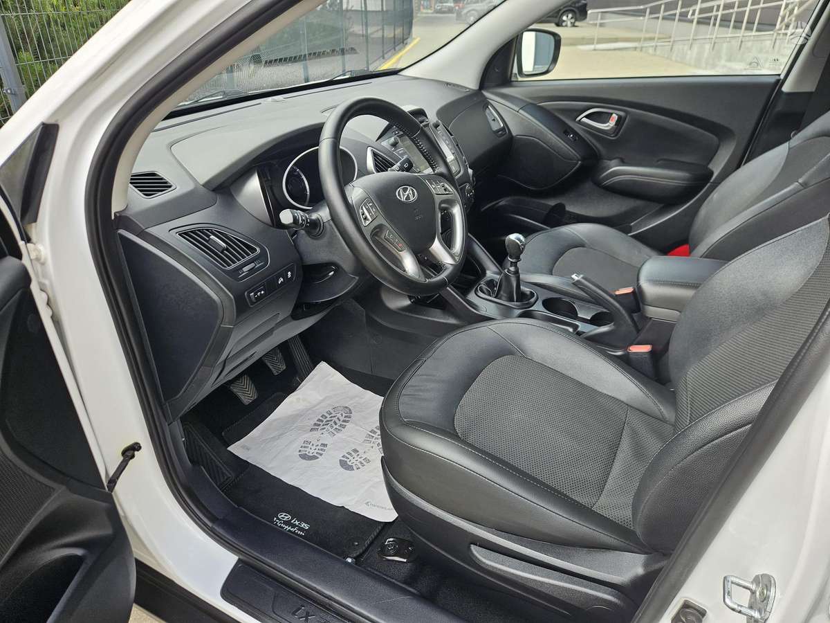 Hyundai ix35 2015 — photo 29
