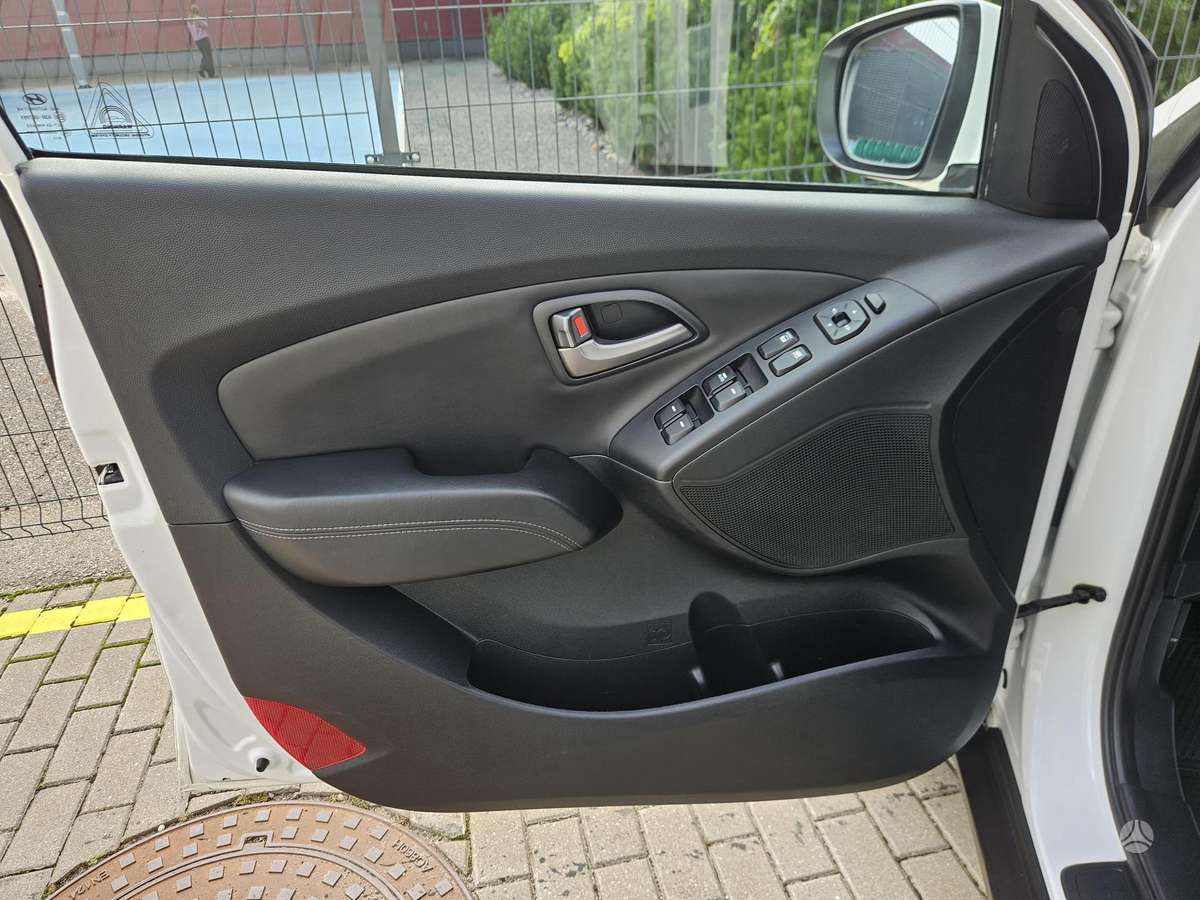 Hyundai ix35 2015 — photo 30