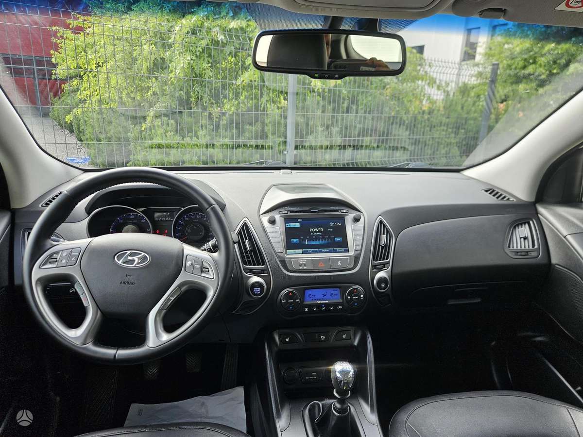 Hyundai ix35 2015 — photo 32