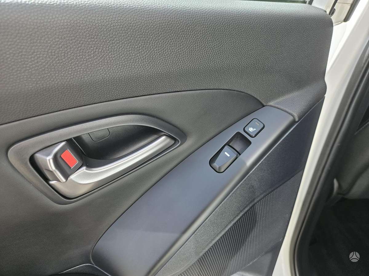 Hyundai ix35 2015 — photo 36