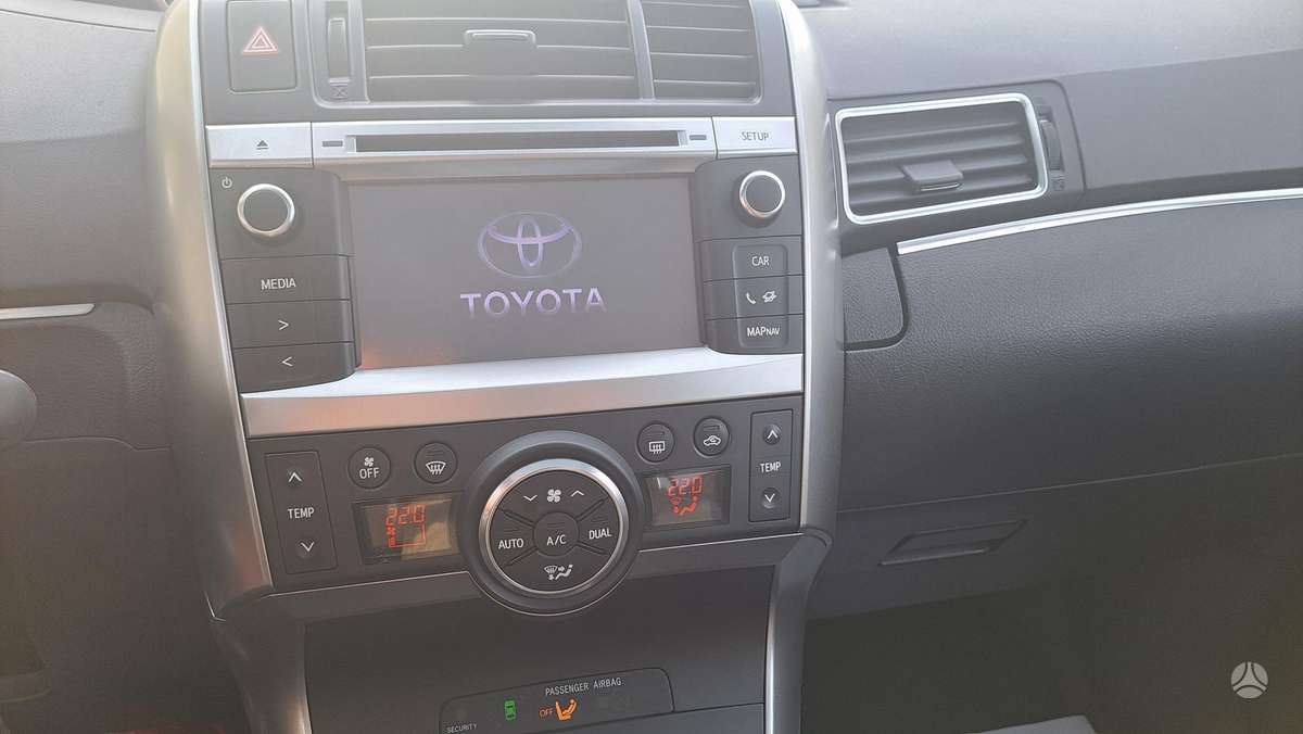 Toyota Verso 2013 — photo 13