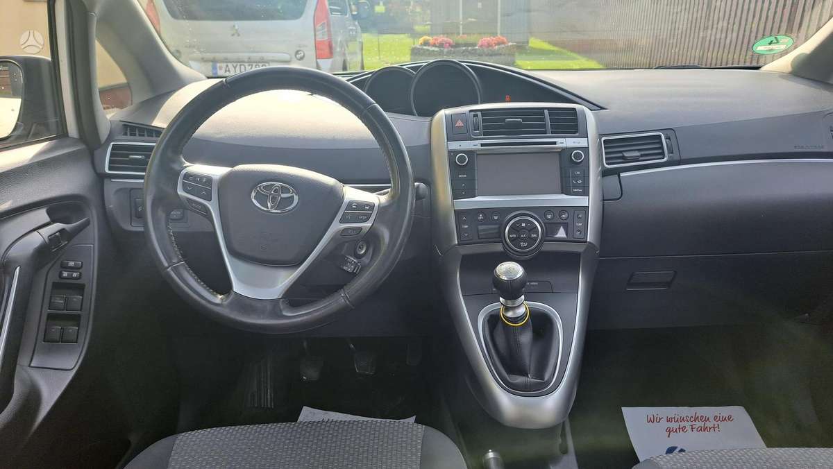 Toyota Verso 2013 — photo 8
