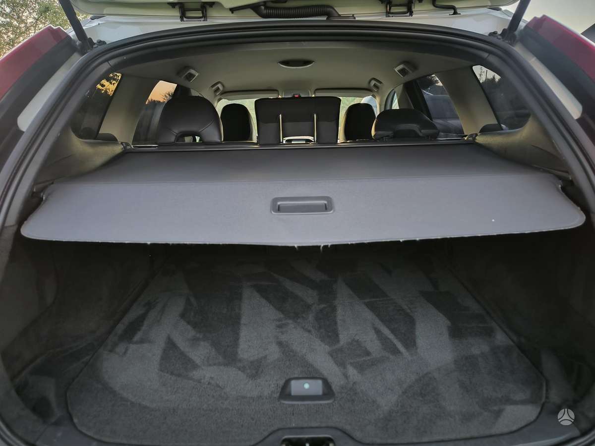 Volvo XC60 2010 — photo 15