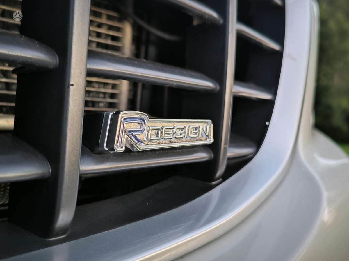 Volvo XC60 2010 — photo 17