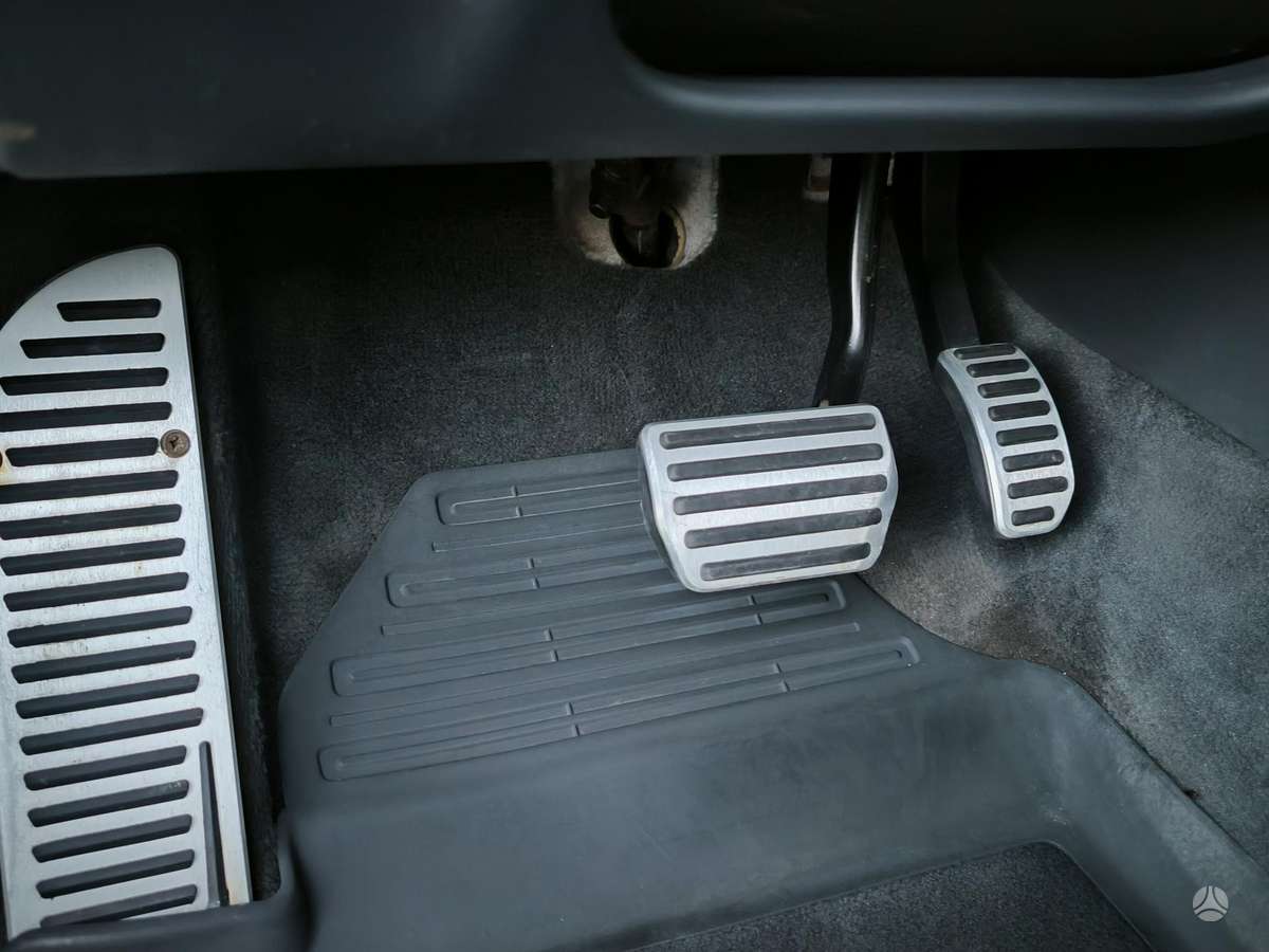 Volvo XC60 2010 — photo 23