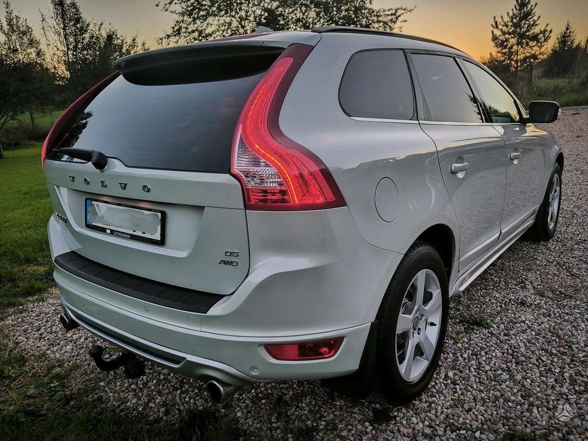 Volvo XC60 2010 — photo 7
