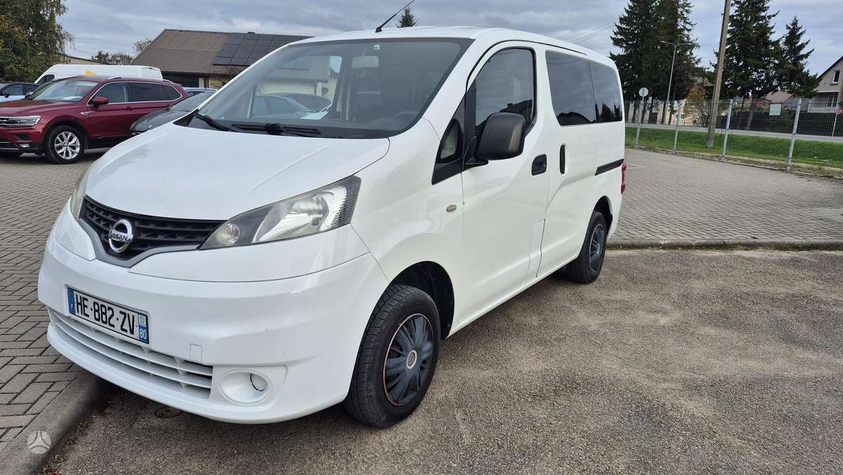 Nissan NV200, 2010
