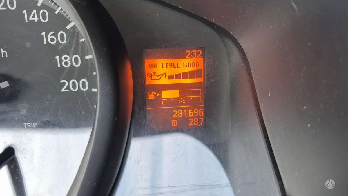 Nissan NV200 2010 — photo 15