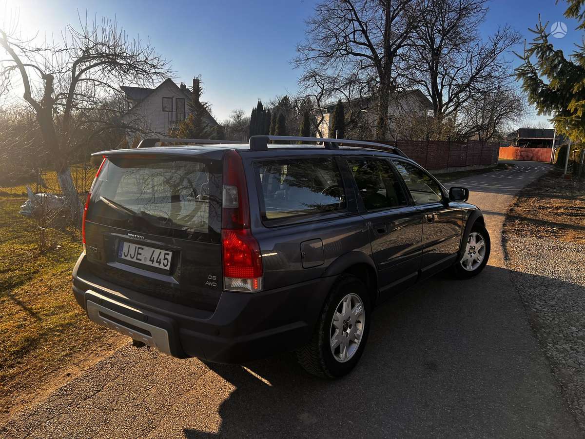 Volvo XC70 2005 — engine 2401 cm³, 163 HP (120kW)