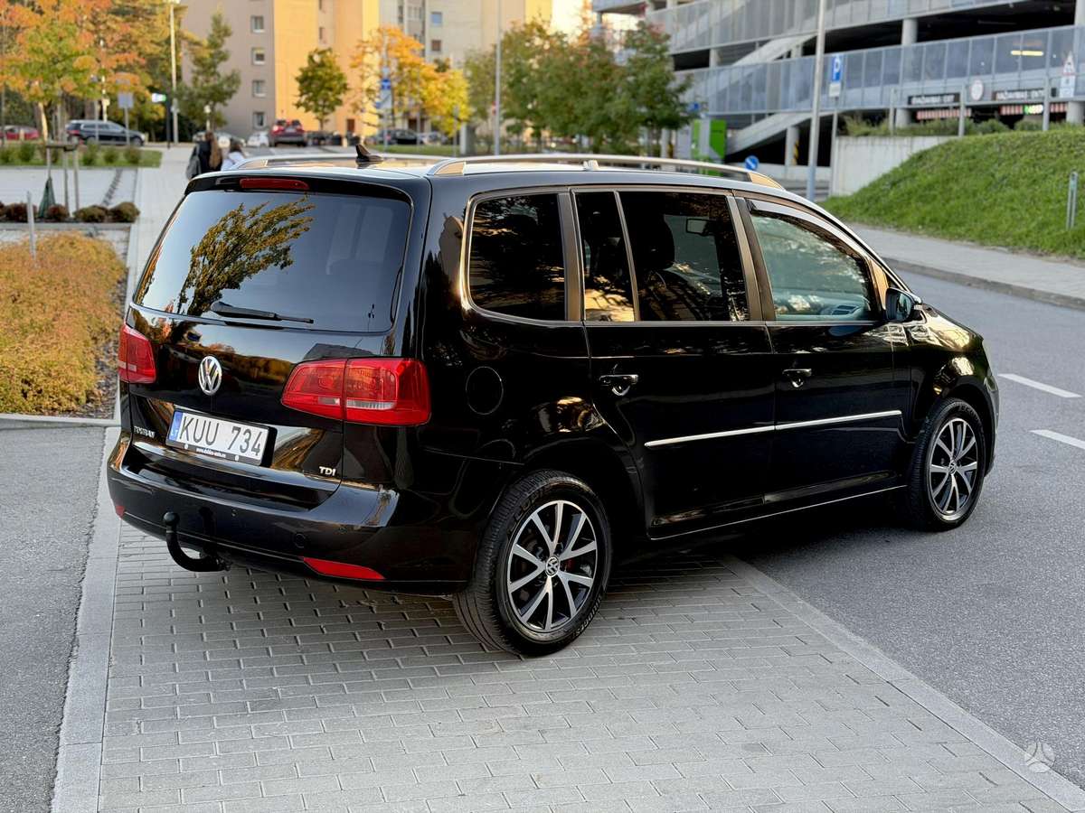 Volkswagen Touran 2012 — photo 5