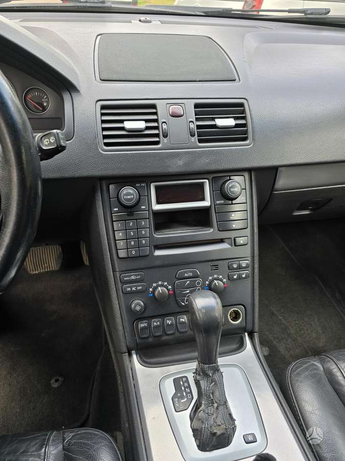 Volvo XC90 2006 — photo 11