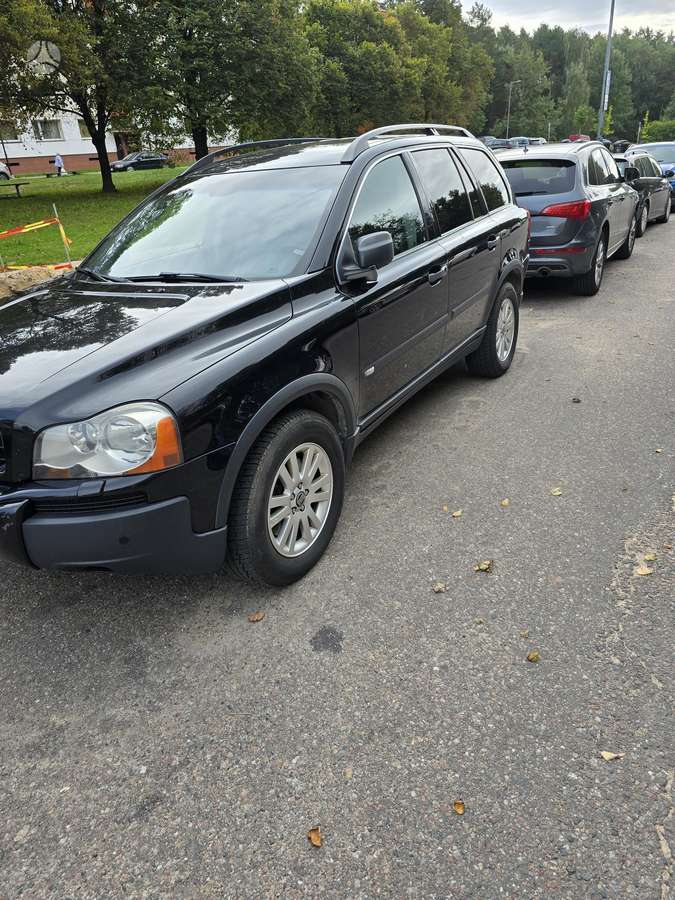 Volvo XC90 2006 — rear view