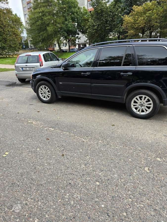 Volvo XC90 2006 — interior